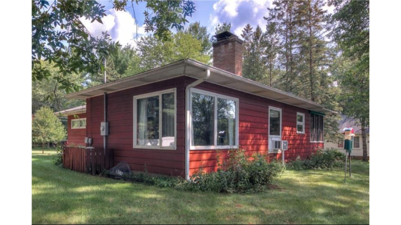 3304 Riverview Drive Eau Claire, WI 54703 by Re/Max Real Estate Group $545,000