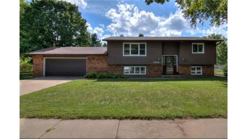 1413 Dogwood Drive Eau Claire, WI 54701 by C21 Affiliated $269,900