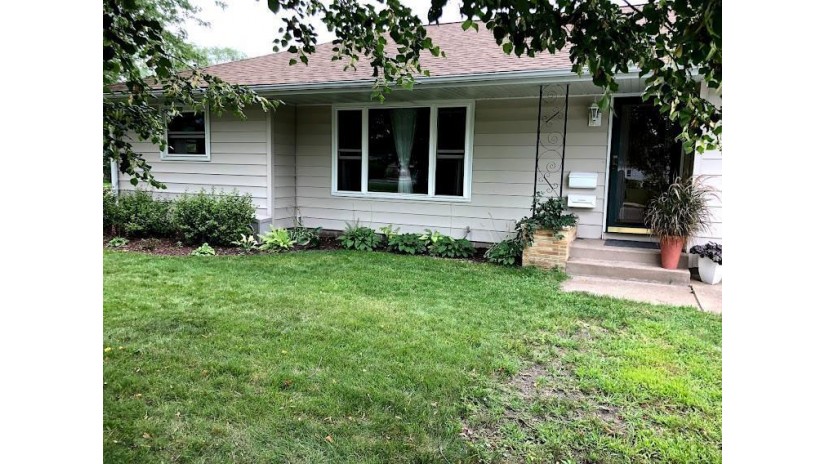 1539 Emery Street Eau Claire, WI 54701 by C21 Affiliated $229,900