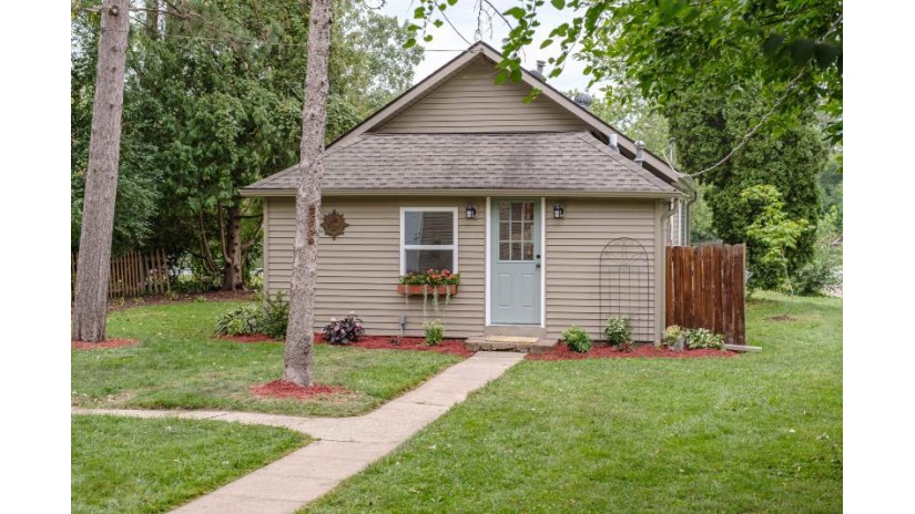 9840 QUEEN OAKS Drive Machesney Park, IL 61115 by Dickerson & Nieman $164,900