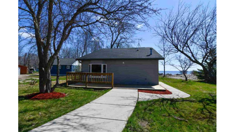 1966 Cottage Road Little Suamico, WI 54141 by Re/Max 24/7 Real Estate, Llc $239,900