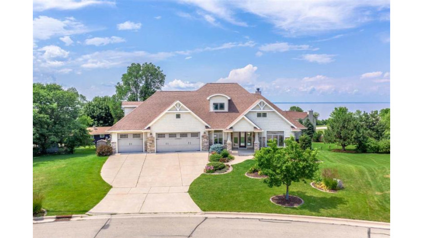 3313 Cottage Hill Drive Green Bay, WI 54311 by Coldwell Banker Real Estate Group $775,000