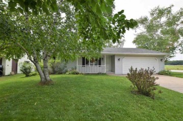 404 Easy Street, Green Bay, WI 54311-7544