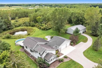 4051 Willow Way, Suamico, WI 54173