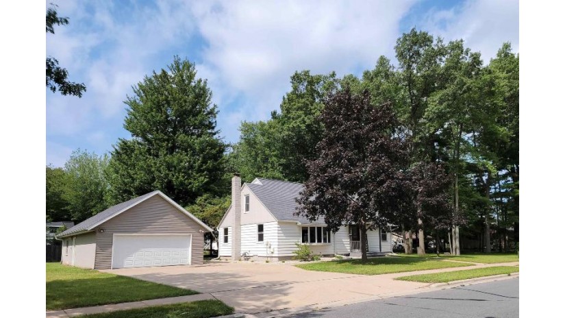 1313 S Lincoln Street Shawano, WI 54166 by Zimms and Associates Realty, LLC $229,900