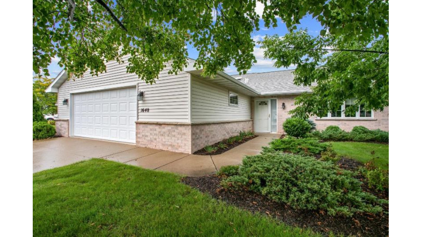 1648 Twin Lakes Circle Bellevue, WI 54311 by Mahler Sotheby'S International Realty $430,000