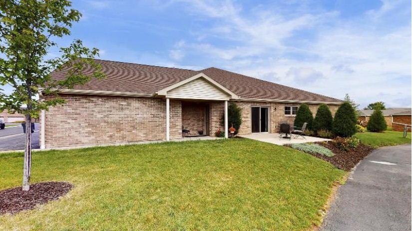 1246 Pond View Circle 6 Lawrence, WI 54115 by Keller Williams Green Bay $264,900