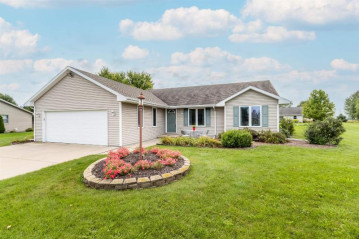 2038 Muirfield Way, Scott, WI 54229-9543