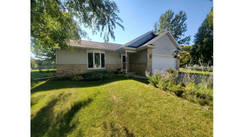 N542 Moraine Drive Auburn, WI 53010 by Acacia Real Estate Group $225,000