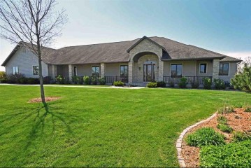 6085 Purcell Rd, Oregon, WI 53575