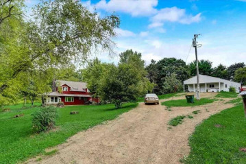 1129 La Follette Rd, Primrose, WI 53572