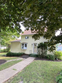 303 W Main St, Cobb, WI 53526