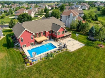 704 Stoney Hill Ln, Cottage Grove, WI 53527