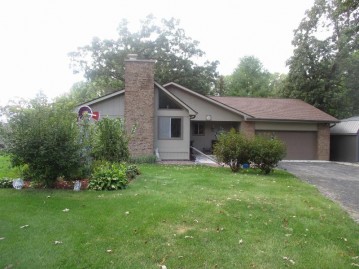 W8626 Shady Oak Ln, Beaver Dam, WI 53916