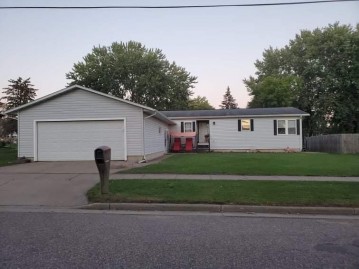 514 S Washington St, New Lisbon, WI 53950