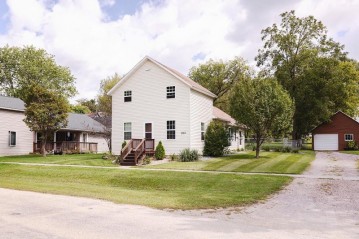 305 Madison St, La Valle, WI 53941