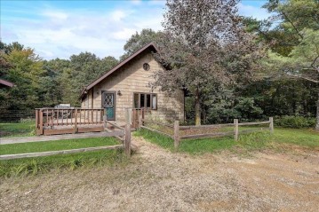 702 County Road A, Easton, WI 53936