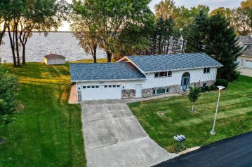 206 Starkweather Dr, Beaver Dam, WI 53916