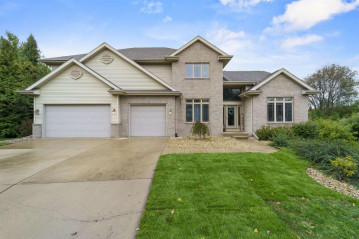 5 Fredericksburg Ct, Madison, WI 53718