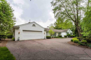 E11477 Birnam Woods Rd, Baraboo, WI 53913