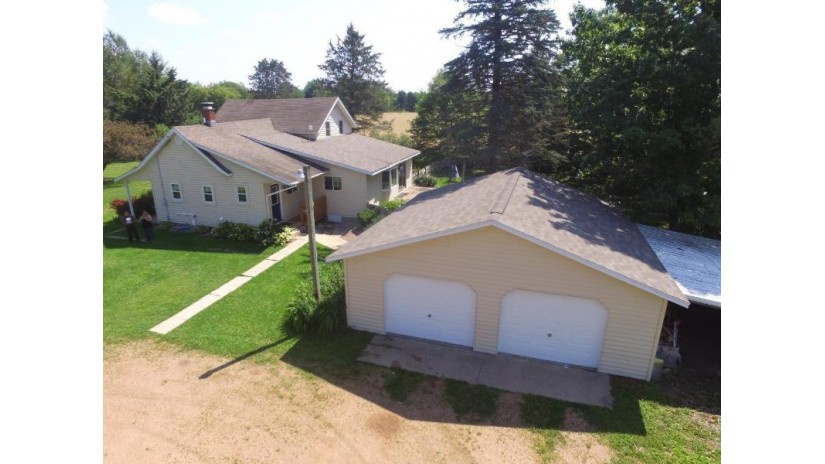 W7559 Valley Road Antigo, WI 54409 by Absolute Realtors $229,000