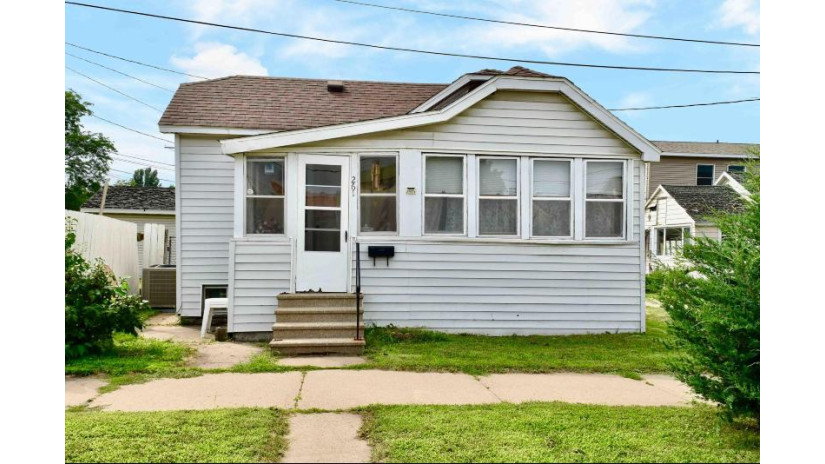 261 High Forest St Winona, MN 55987 by Keller Williams Premier Realty $84,900