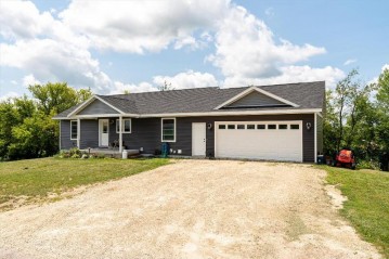 417 Coon Prairie Ave, Westby, WI 54667