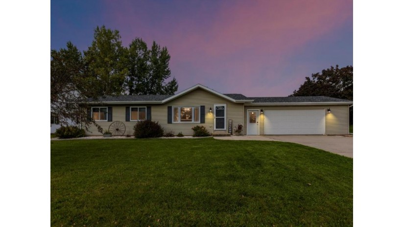 352 Truman St Whitelaw, WI 54247 by Berkshire Hathaway HomeService $214,900