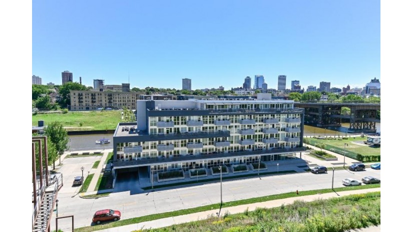 1902 N Commerce St 303 Milwaukee, WI 53212 by Compass RE WI-Northshore $195,000