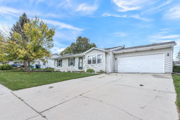 205 Southridge Dr, Kiel, WI 53042-1441