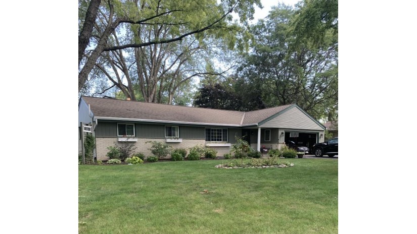 2970 S 128th St New Berlin, WI 53151 by Compass RE WI-Northshore $349,900