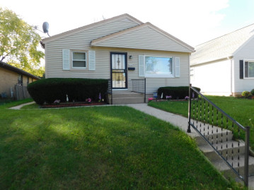 4741 N 69th St, Milwaukee, WI 53218-4846