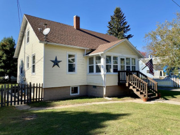 155 N Lake St, Peshtigo, WI 54157