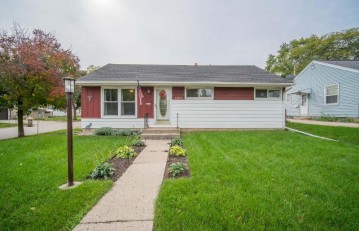 5803 W Holt Ave, Milwaukee, WI 53219