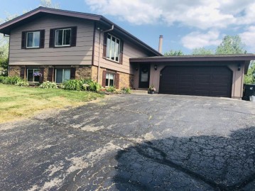 S69W24915 Longview Dr, Vernon, WI 53189