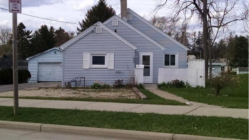 644 W Decker St Viroqua, WI 54665 by Hall Realty $139,500