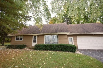 811 Knollwood Rd, Trenton, WI 53095-9537