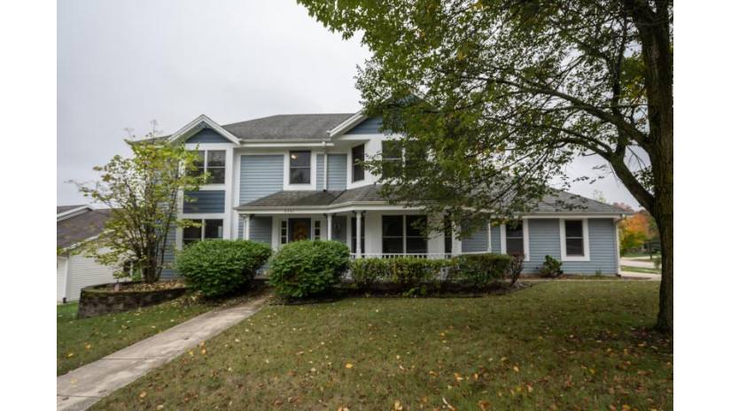 2721 River Ridge Dr Waukesha, WI 53189 by Keller Williams-MNS Wauwatosa $405,000