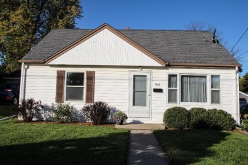 948 Harding Ave, Waukesha, WI 53186-5316