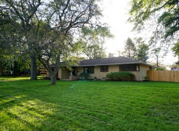 1400 71st Dr, Union Grove, WI 53182-1626