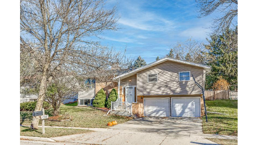 1626 Camelot Blvd Sheboygan, WI 53081 by Keller Williams Empower $205,000