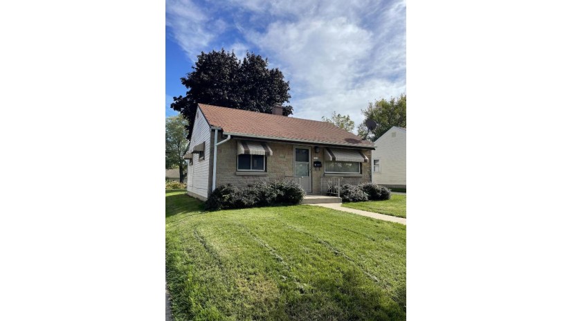 3332 S 60th St Milwaukee, WI 53219 by Realty Executives - Integrity $154,900