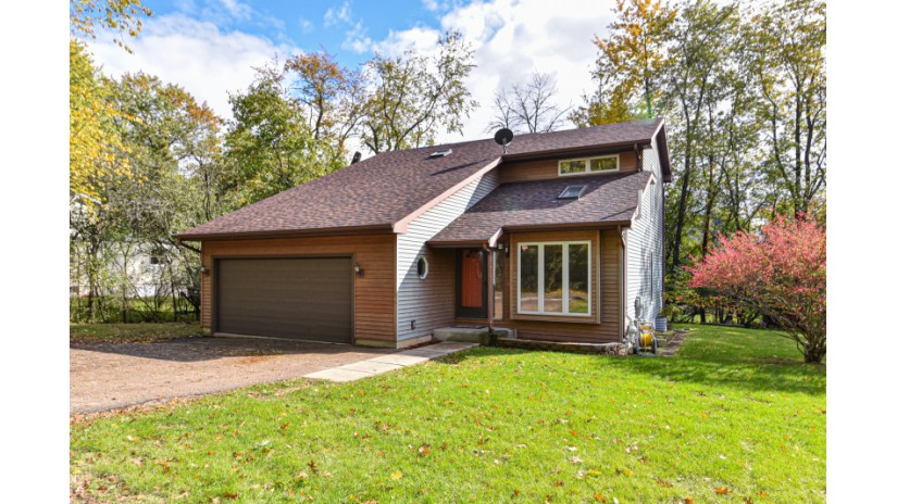 4321 Northview Dr Delavan, WI 53115 by Shorewest Realtors $309,900