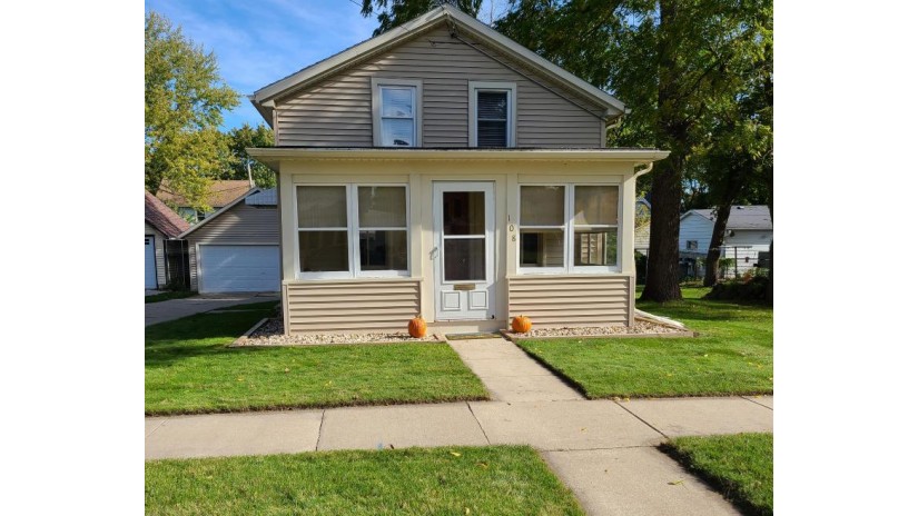 108 Monroe St Fort Atkinson, WI 53538 by Century 21 Affiliated- JC $174,900