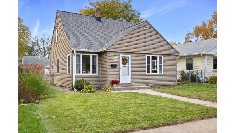 3245 N 85th St Milwaukee, WI 53222 by Big Block Midwest $209,900