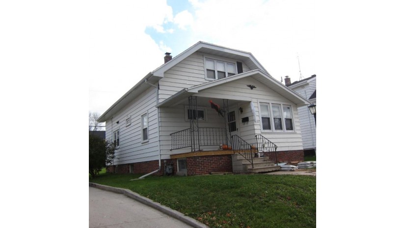 1303 S 21st St Sheboygan, WI 53081 by Home Transitions LLC $135,900