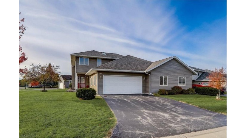 405 Park Place Ct A Waterford, WI 53185 by The Stefaniak Group, LLC $279,900