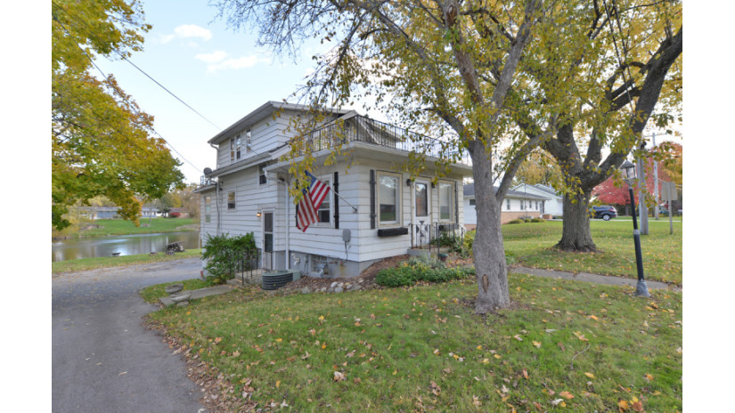 205 S Front St Rochester, WI 53105 by Shorewest Realtors $199,000