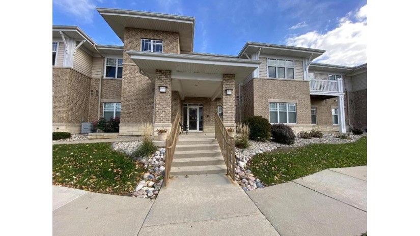 3960 S Prairie Hill Ln 201 Greenfield, WI 53228-2308 by Your Home Connection, Inc. $182,500