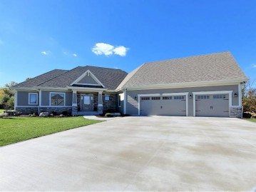 14358 W Osprey Way, New Berlin, WI 53151-3737